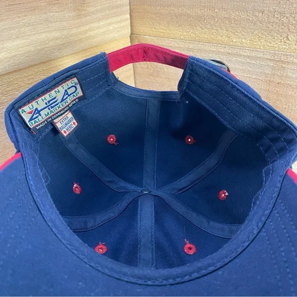 TPC Valencia Golf Ahead Hat with Magnetic Ball Markers, Golf Balls, Divot Tools - Picture 8 of 11